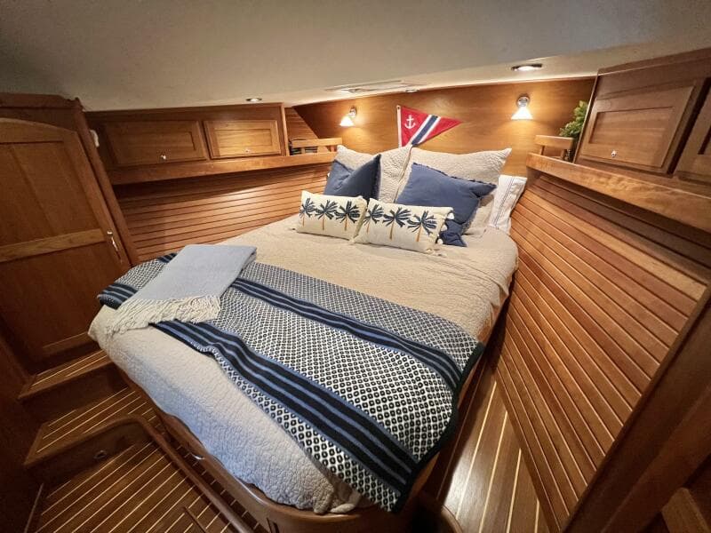 2017 Sabre 48 Salon Express