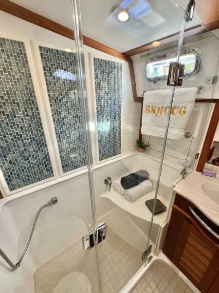 2017 Sabre 48 Salon Express