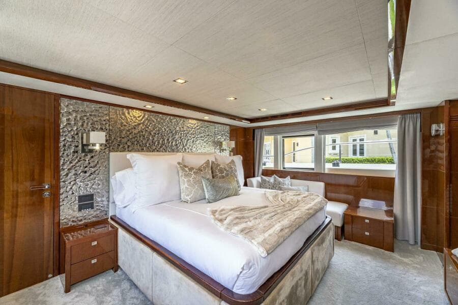 2012 Princess 104 - On deck master