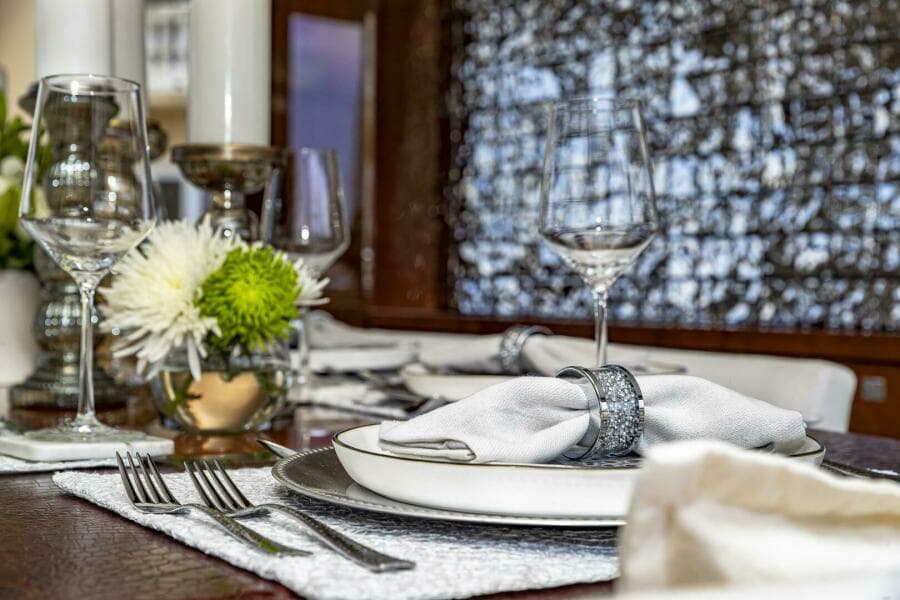 2012 Princess 104 - Interior dining