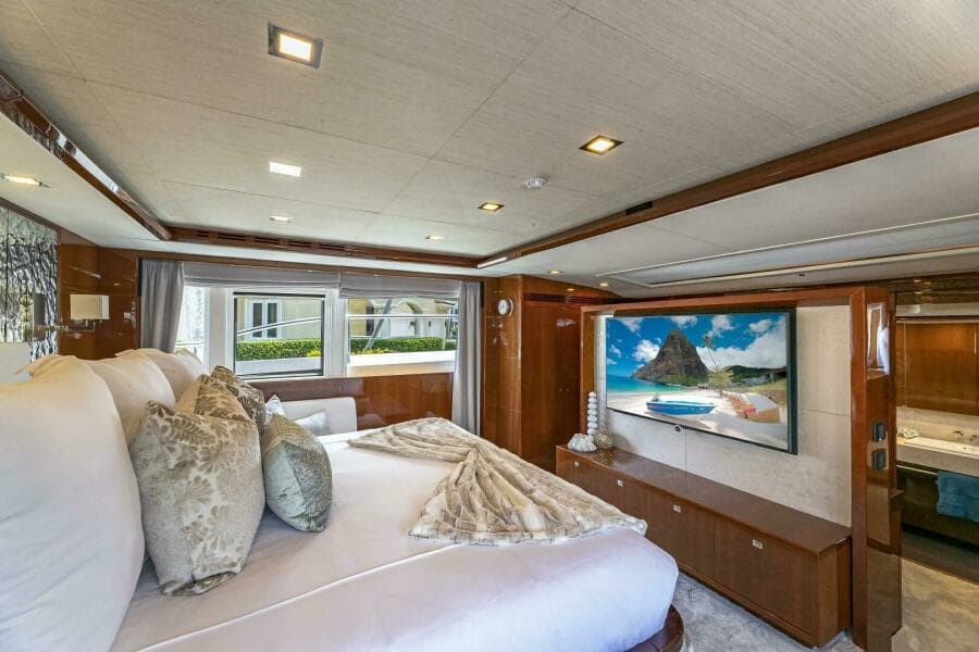 2012 Princess 104 - On deck master