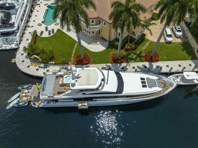 2012 Princess 104 - Profile