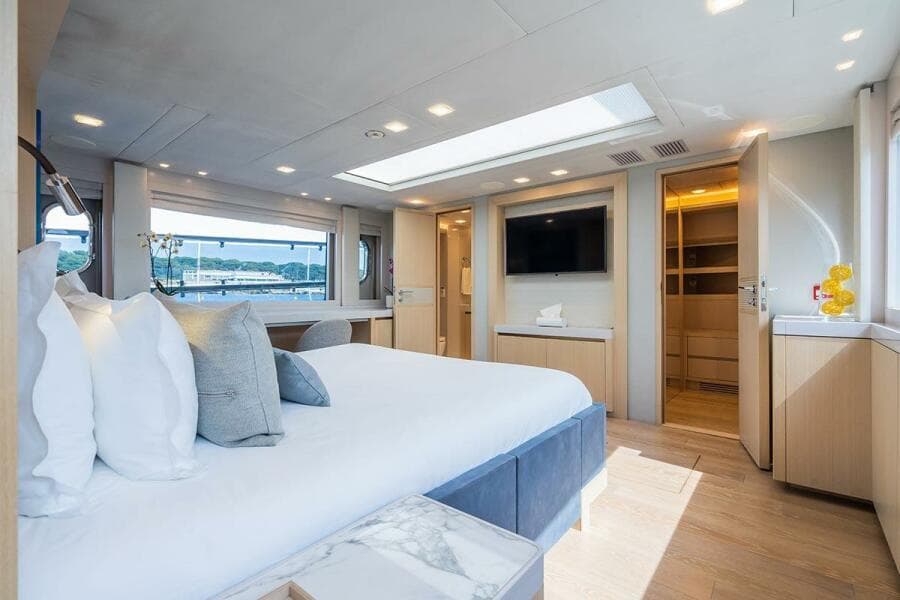2021 Monte Carlo Yachts MCY 96