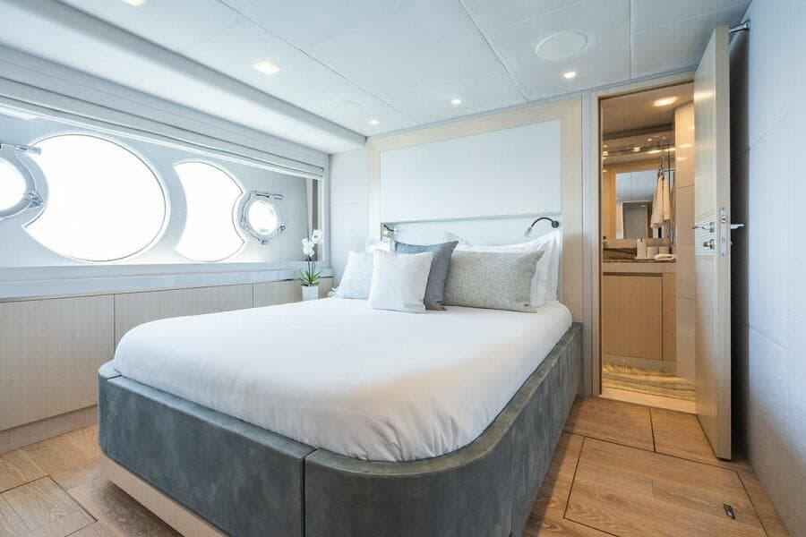 2021 Monte Carlo Yachts MCY 96
