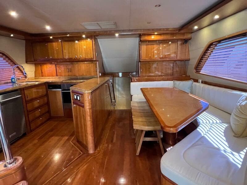 2004 Bertram 67
