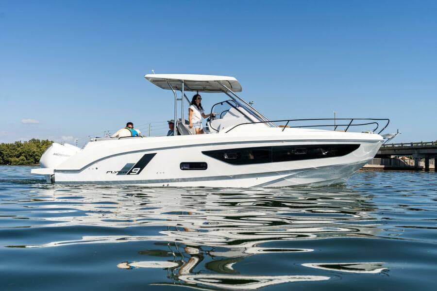 2027 Beneteau Flyer 9 SUNdeck