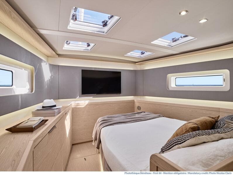 BENETEAU Oceanis Yacht 60