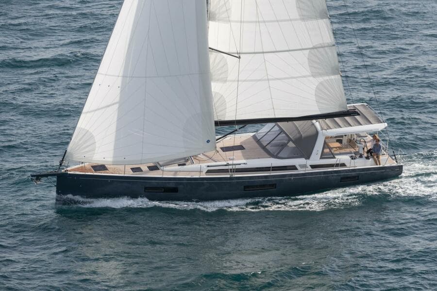 2027 Beneteau Oceanis Yacht 60