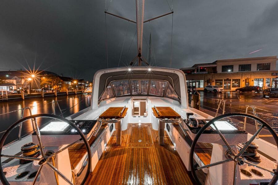 2025 BENETEAU Oceanis Yacht 54