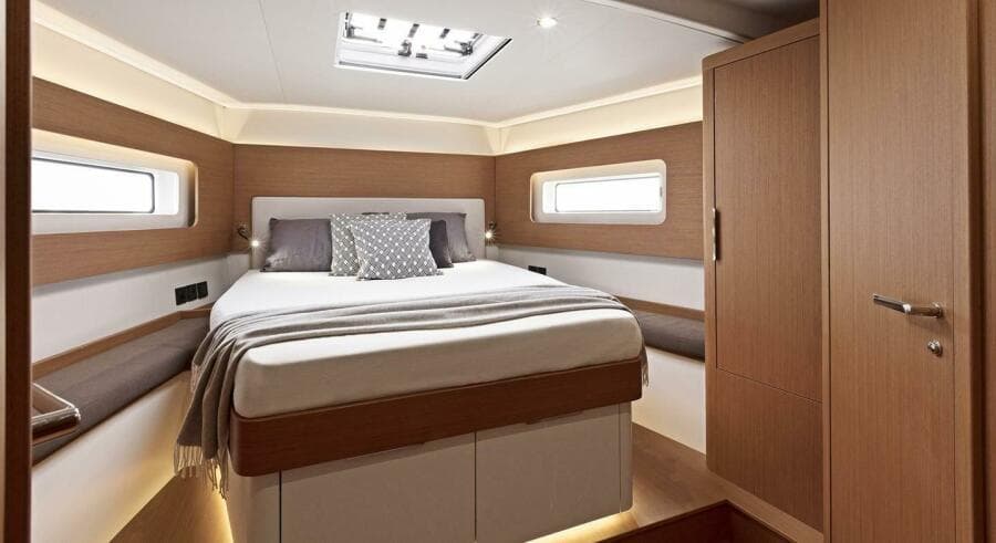 2027 Beneteau First 53