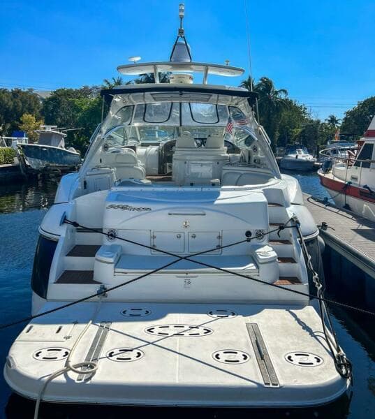 2011 Cruisers Yachts 560 Express