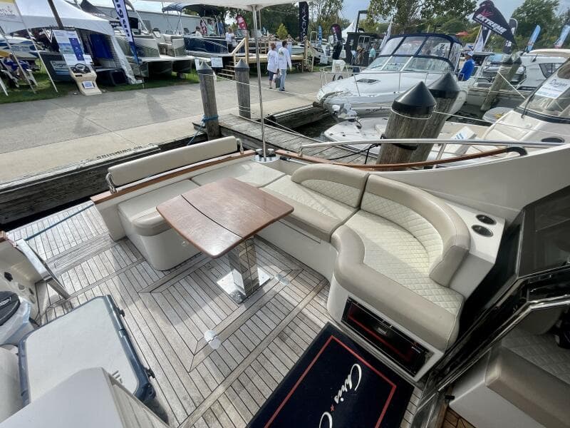2017 Chris-Craft Commander 42
