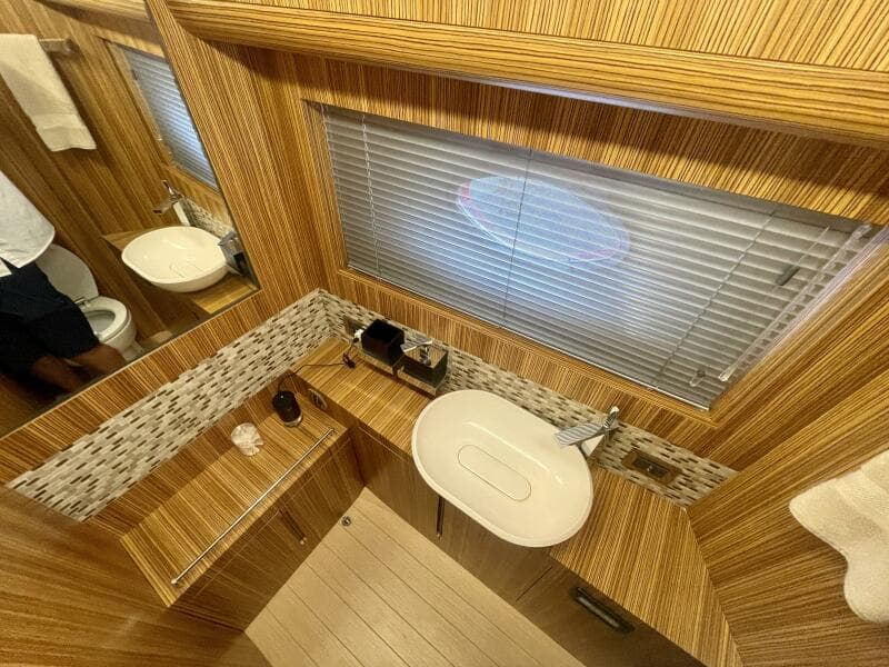 2017 Chris-Craft Commander 42