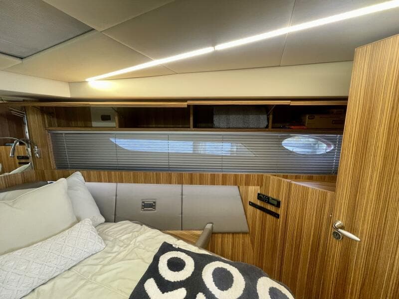 2017 Chris-Craft Commander 42