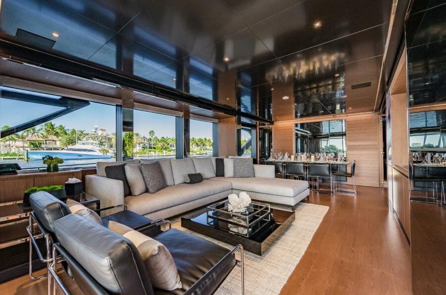 Main Deck Salon