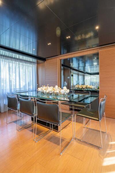 Main Deck Dining