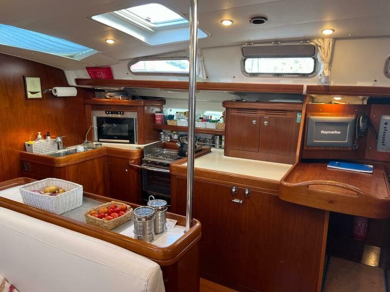 2005 Beneteau Oceanis Clipper 523