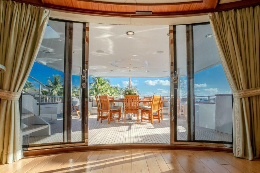 Bridge Deck Skylounge