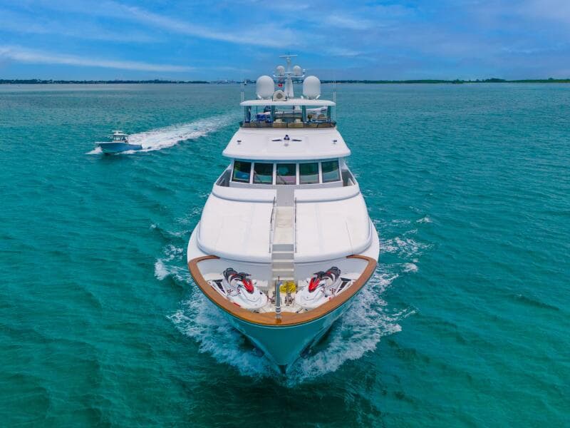 Bow and Jetskies