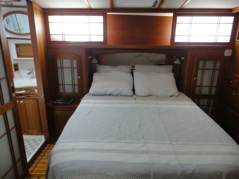 2018 Sabre 48 Salon Express