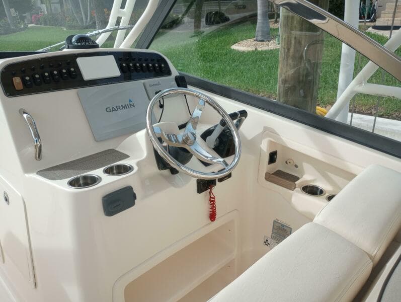 2016 Grady-White Freedom 307
