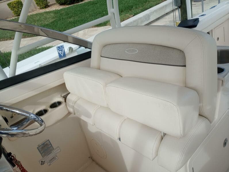 2016 Grady-White Freedom 307