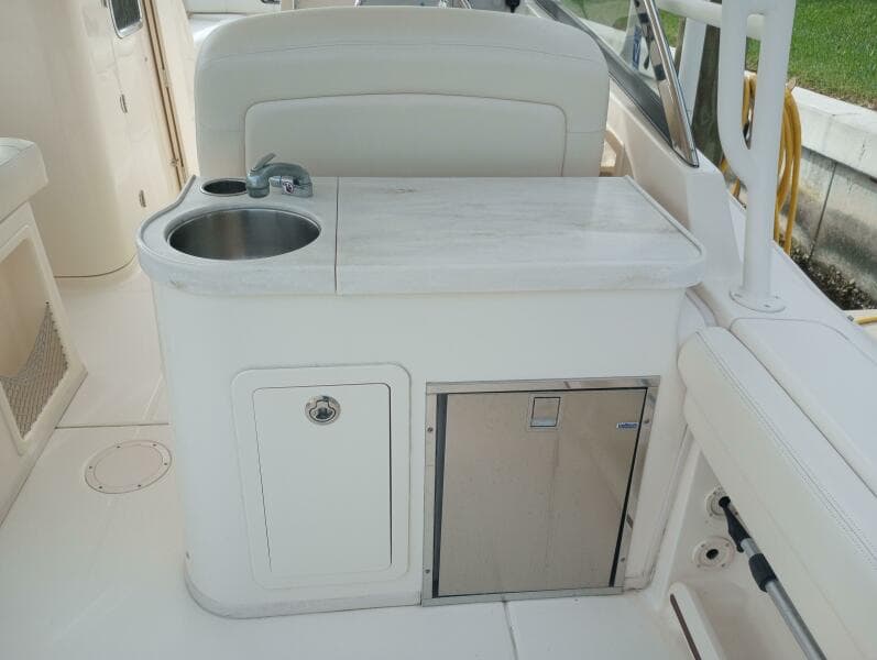 2016 Grady-White Freedom 307