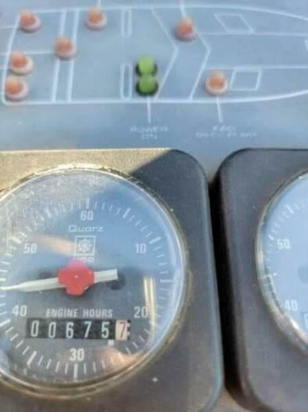 1989 Cruisers Yachts Esprit 3270