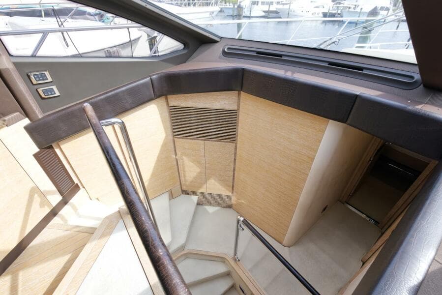 2015 Azimut 64 Flybridge