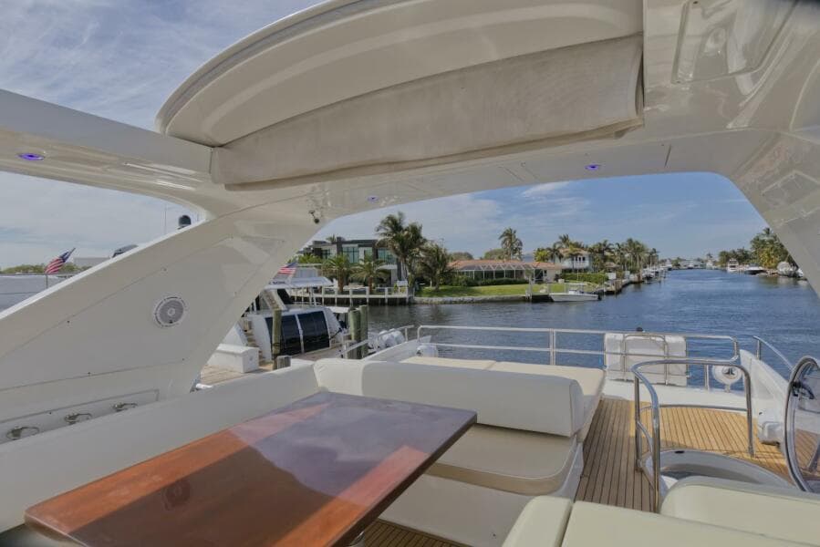2015 Azimut 64 Flybridge
