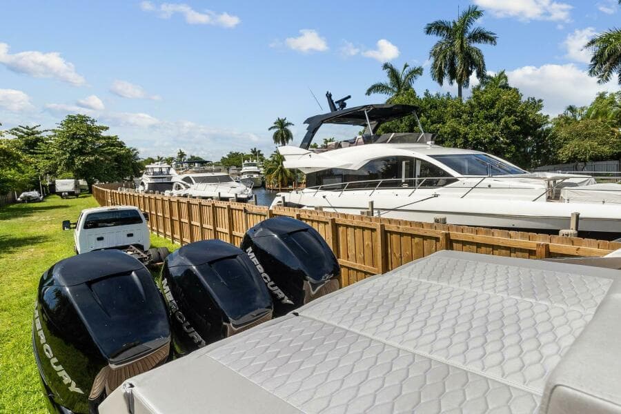 2023 Astondoa 377 Coupe Outboard