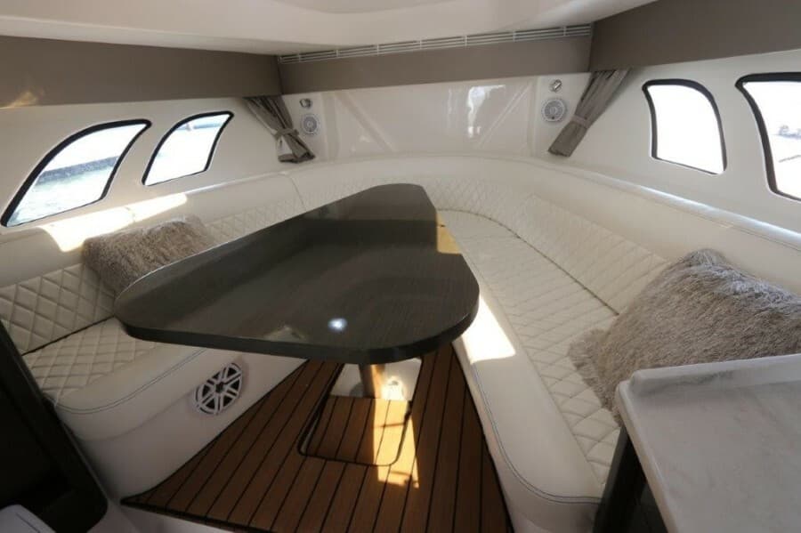 2019 Intrepid 475 Sport Yacht
