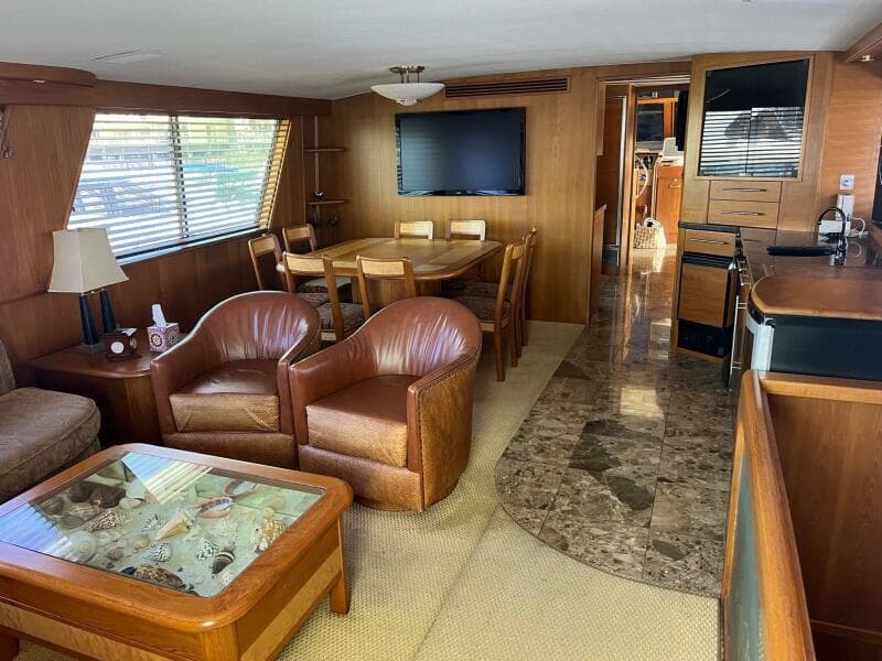 1986 Hatteras 70' Cockpit Motor Yacht