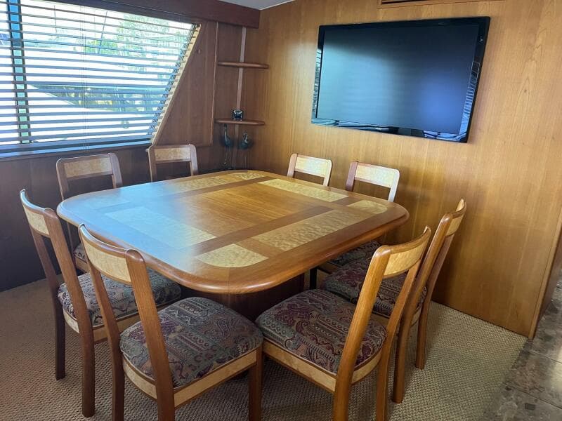 1986 Hatteras 70' Cockpit Motor Yacht