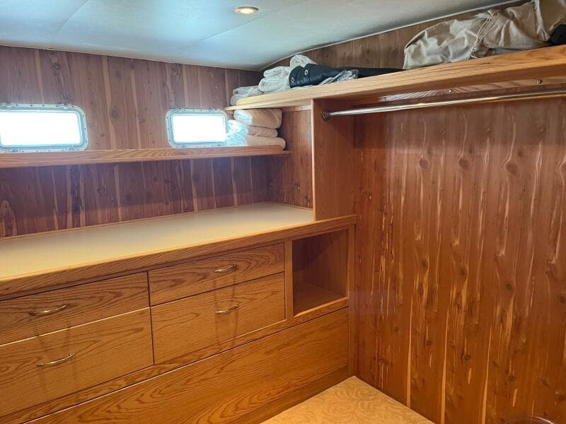 1986 Hatteras 70' Cockpit Motor Yacht