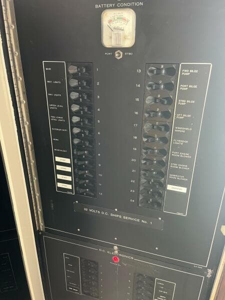 1986 Hatteras 70' Cockpit Motor Yacht