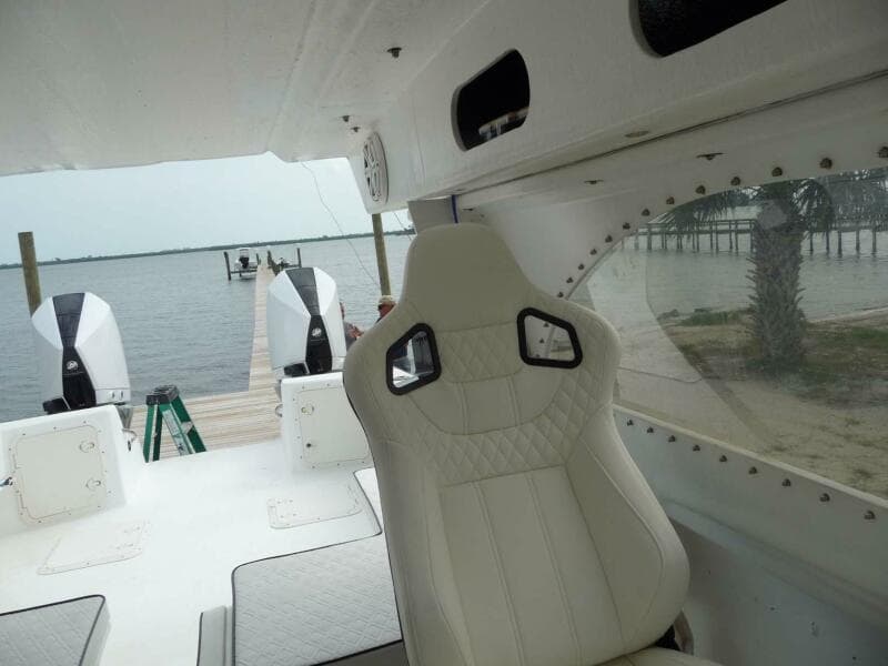 1985 Wellcraft Scarab 34