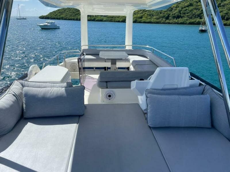 2016 Ferretti Yachts 550