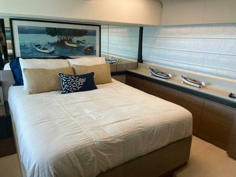 2016 Ferretti Yachts 550