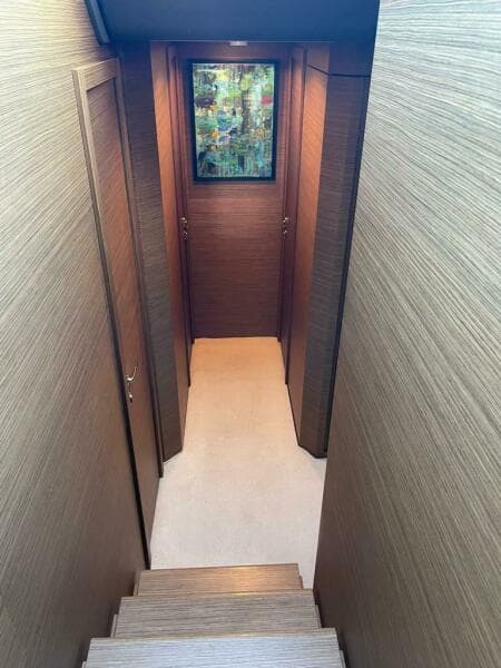 2016 Ferretti Yachts 550