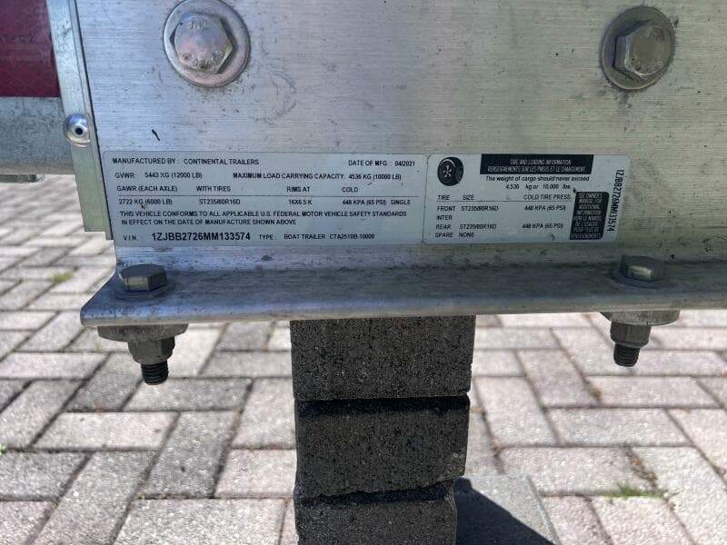2022 Dusky 278 CENTER CONSOLE