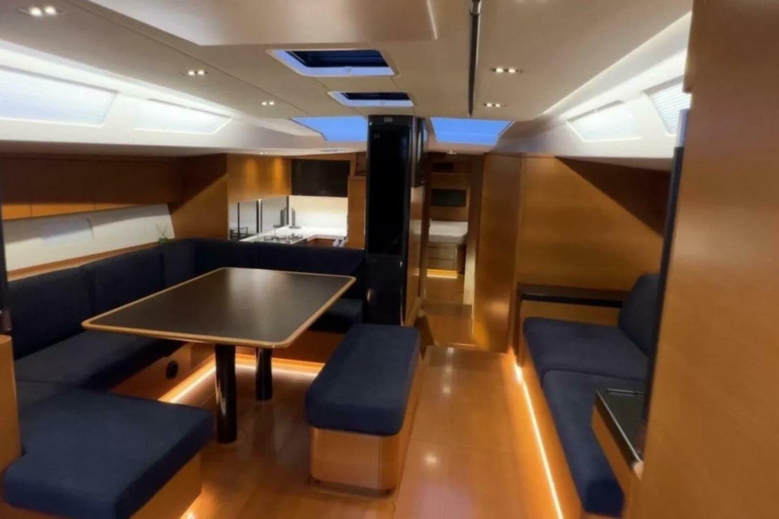 2016 Ice Yachts 62