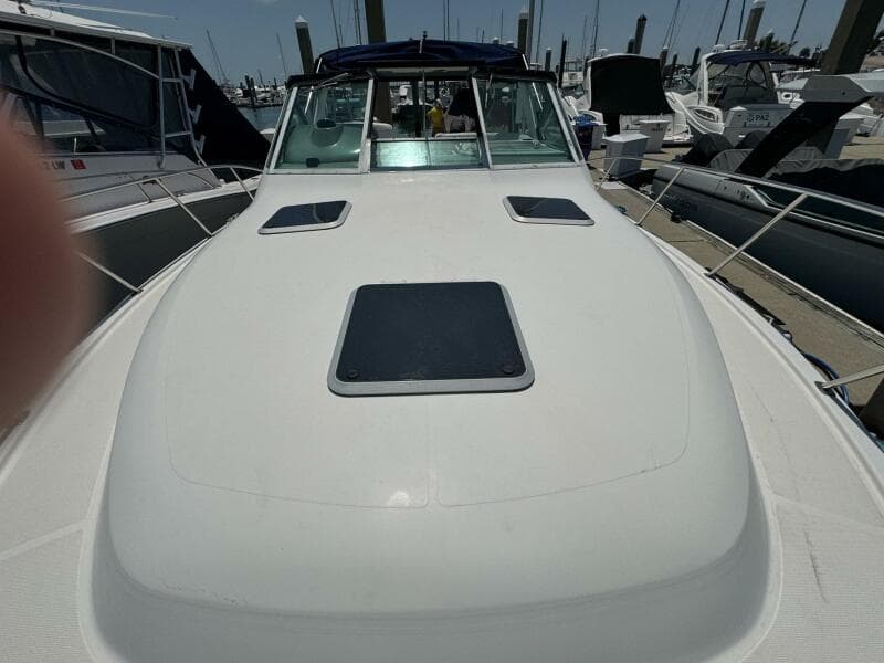 2000 Tiara Yachts 3100 Open