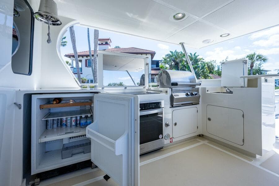 2013 Marlow Explorer Enclosed Bridge (CB)