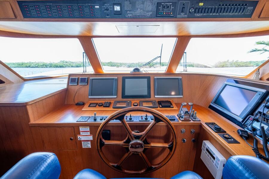 2013 Marlow Explorer Enclosed Bridge (CB)