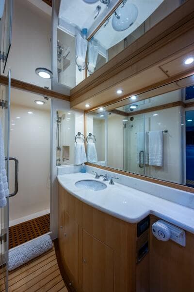 2013 Marlow Explorer Enclosed Bridge (CB)