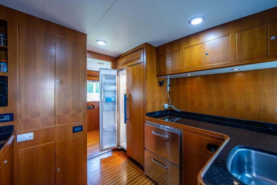 2013 Marlow Explorer Enclosed Bridge (CB)