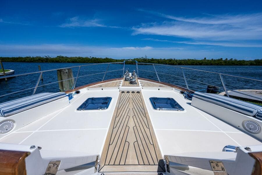 2013 Marlow Explorer Enclosed Bridge (CB)