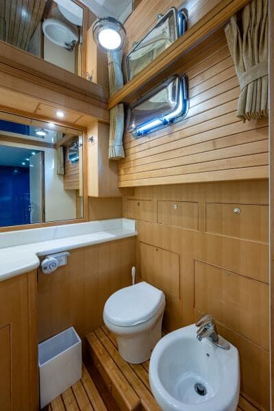 2013 Marlow Explorer Enclosed Bridge (CB)