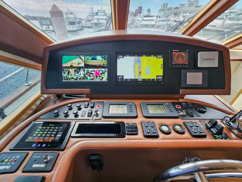 2010 Ocean Alexander 83